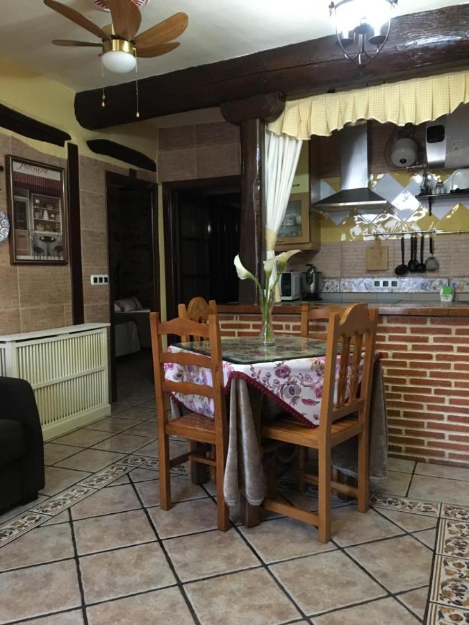 Casa Rural La Antigua Tahona Candelario Exteriör bild